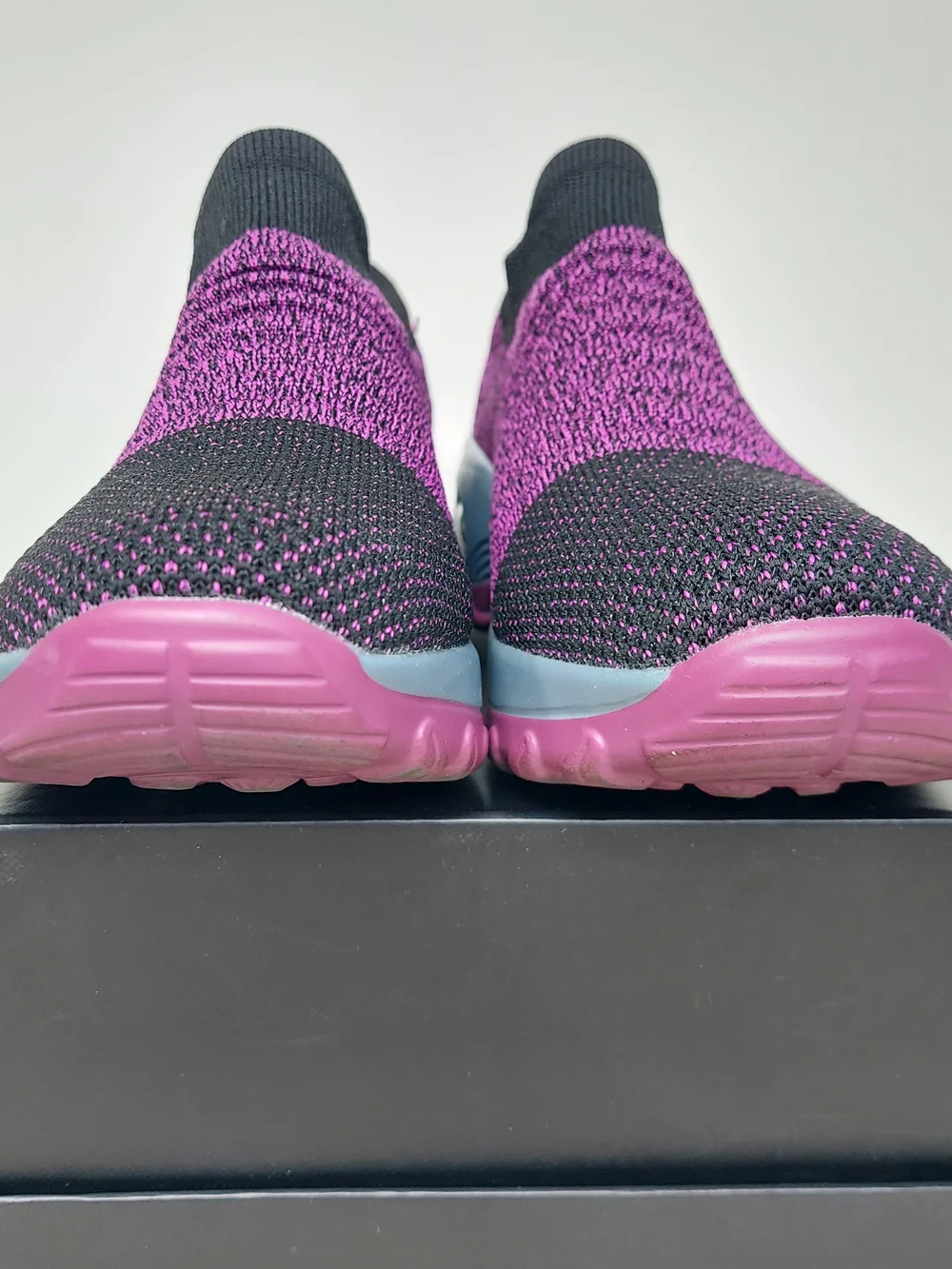 Hypetsoft Slip-On Knit Athleisure Lightweight Sock Sneakers Womens Size 5 Office